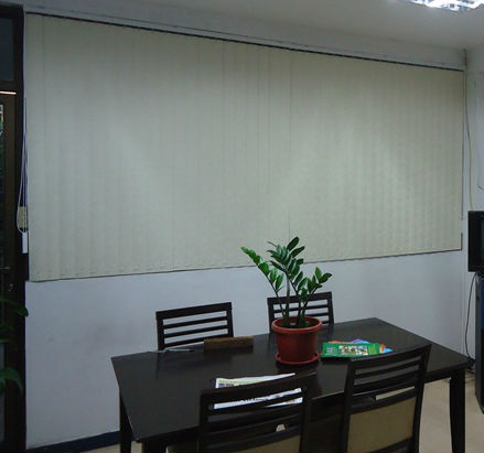 PVC Vertical Blinds: Brush Cream PVC Vertical Blinds: Brush Cream