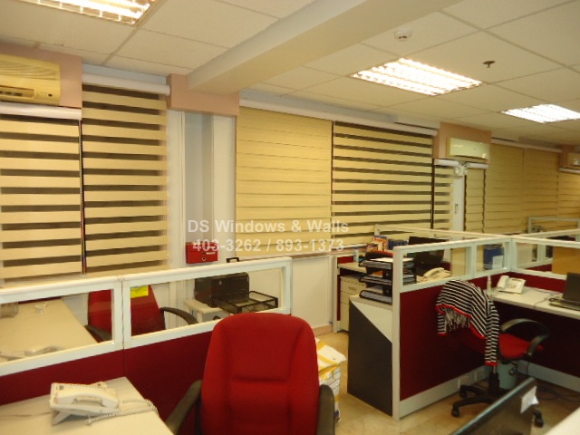 Office window blinds styles with beige color
