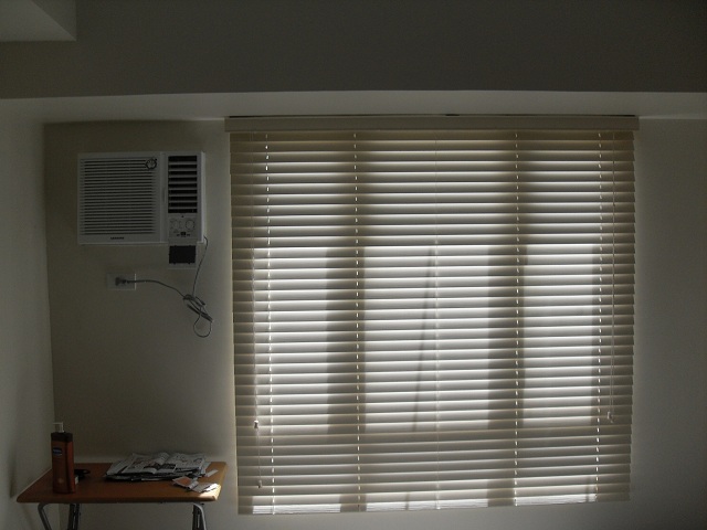 Moisture and Heat Resistant Fauxwood Blinds Good for Kitchen and Bathroom Use