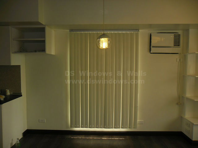 PVC Vertical Blinds as Lightweight and Waterproof