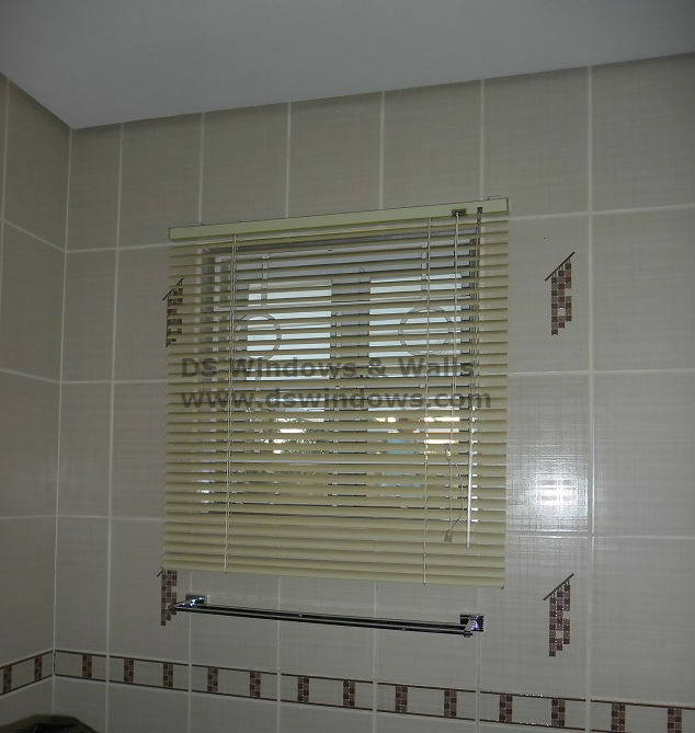 Mini Venetian Blinds for Bathroom Window