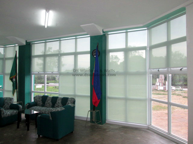 Sunscreen Roller Shades For School Lounge