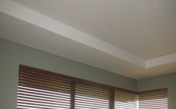 wood blinds bgc room