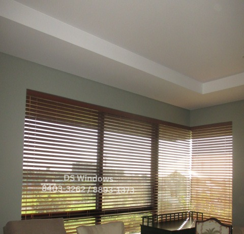 wood blinds bgc room